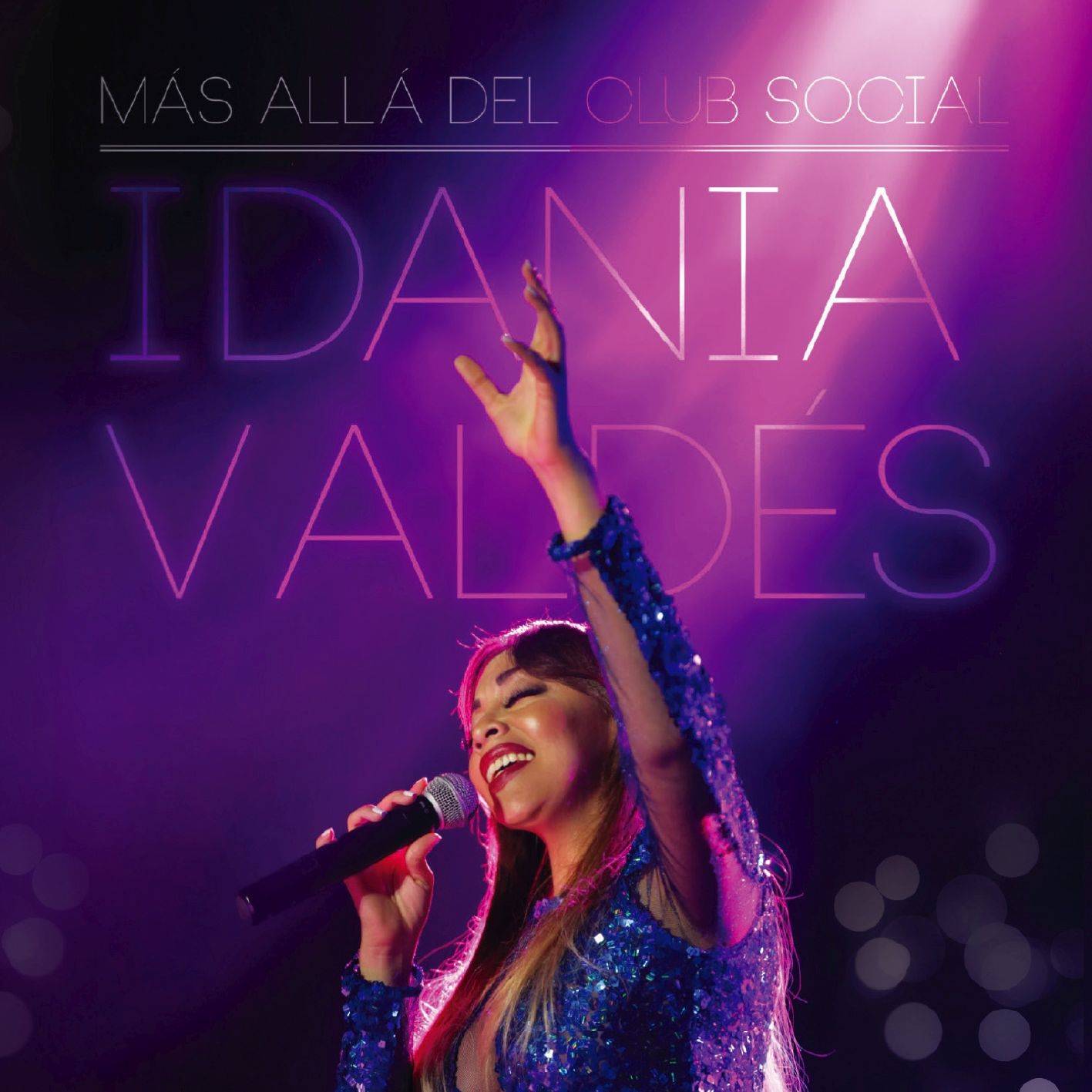 Portada del CD/DVD Idania Valdés: Más allá del club social. Cortesía de la artista.