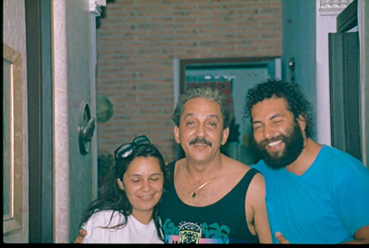 Adriana Orejuela junto a Juan Formell y Gary Domínguez. Foto: Tomada de las redes sociales.